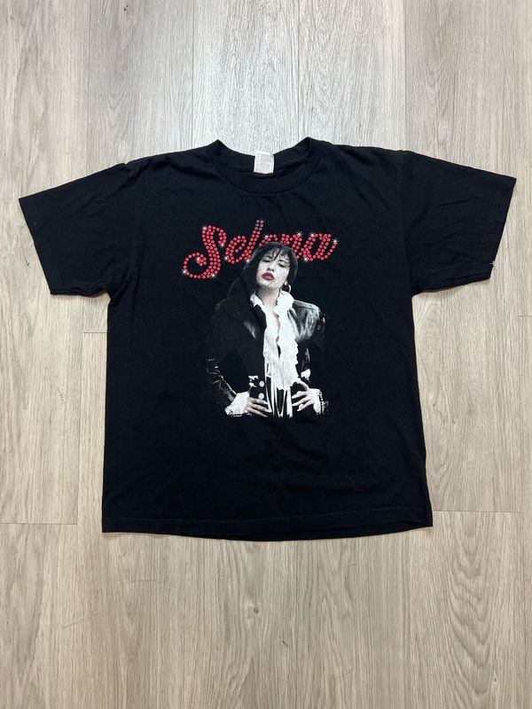 SELENA T SZ.M