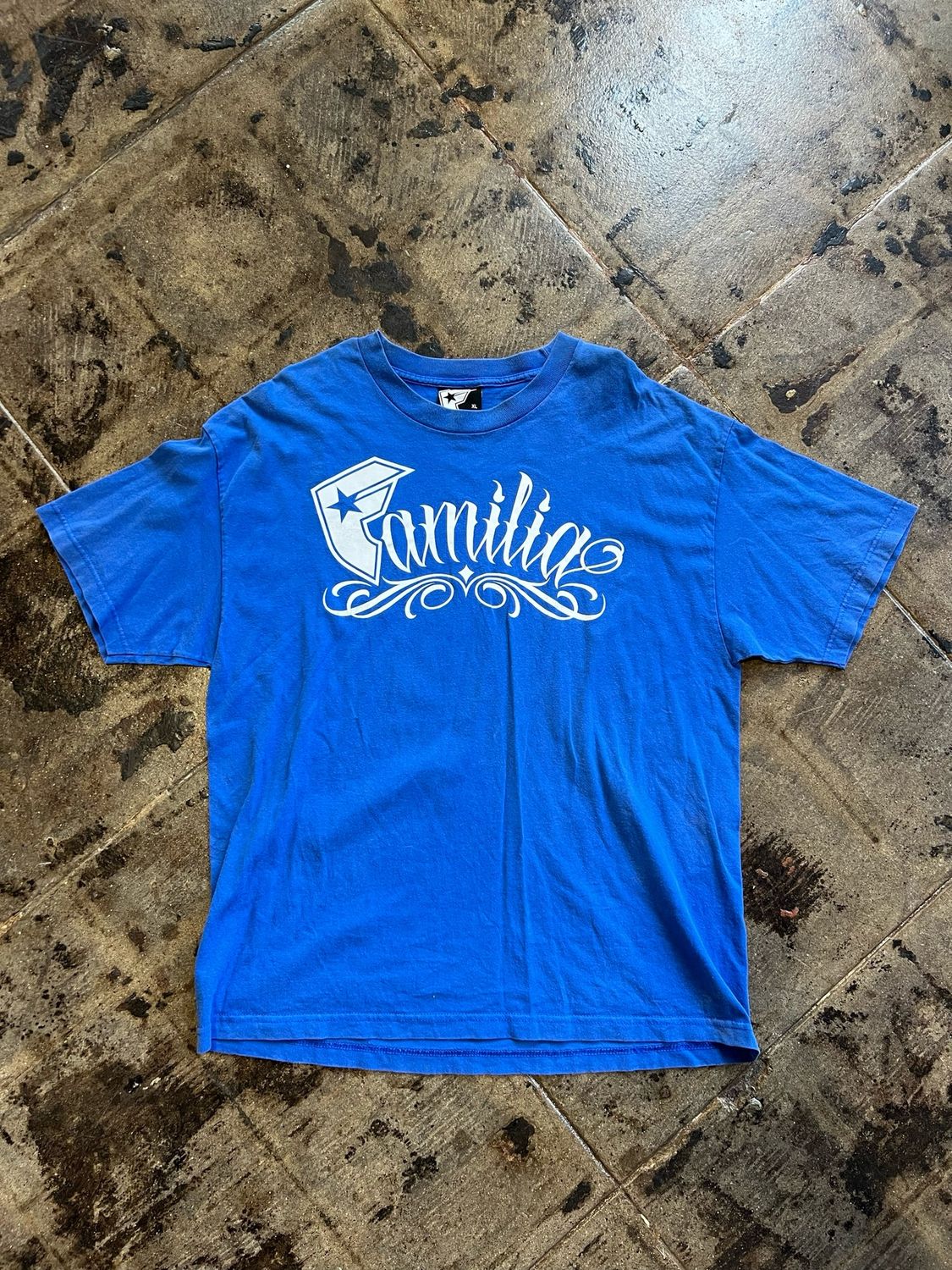 FAMOUS TEE SIZE:XL