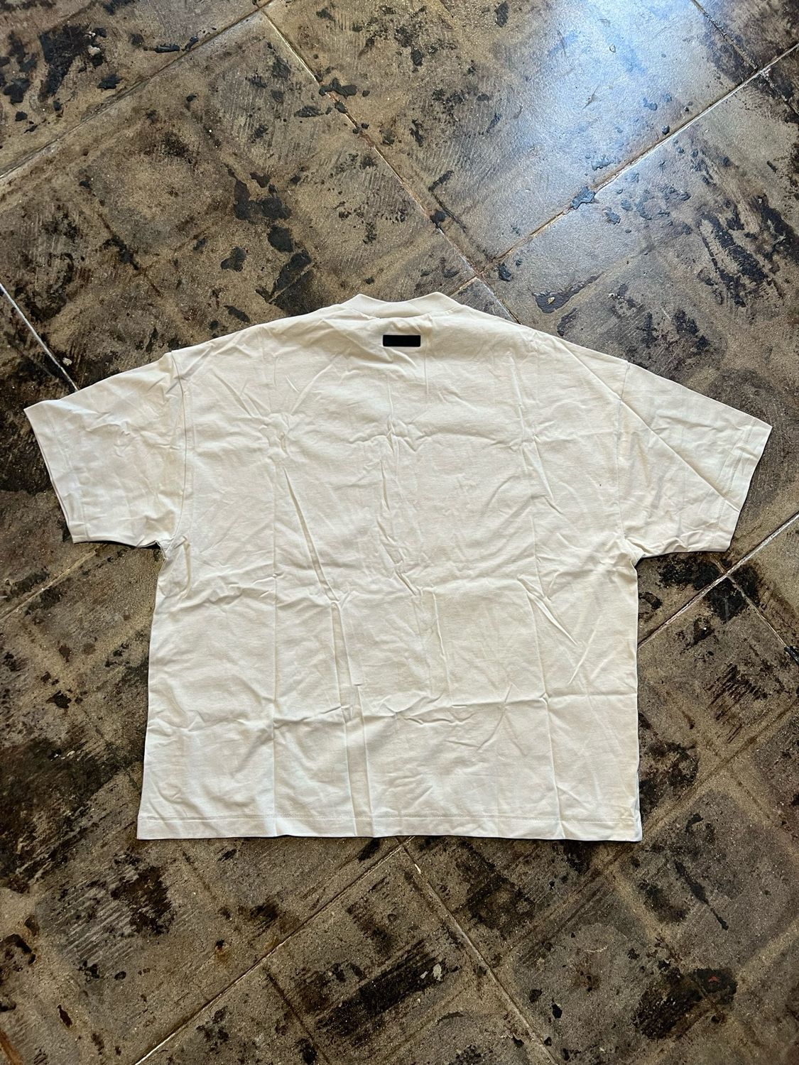ESSENTIAL TEE TAN SIZE:L