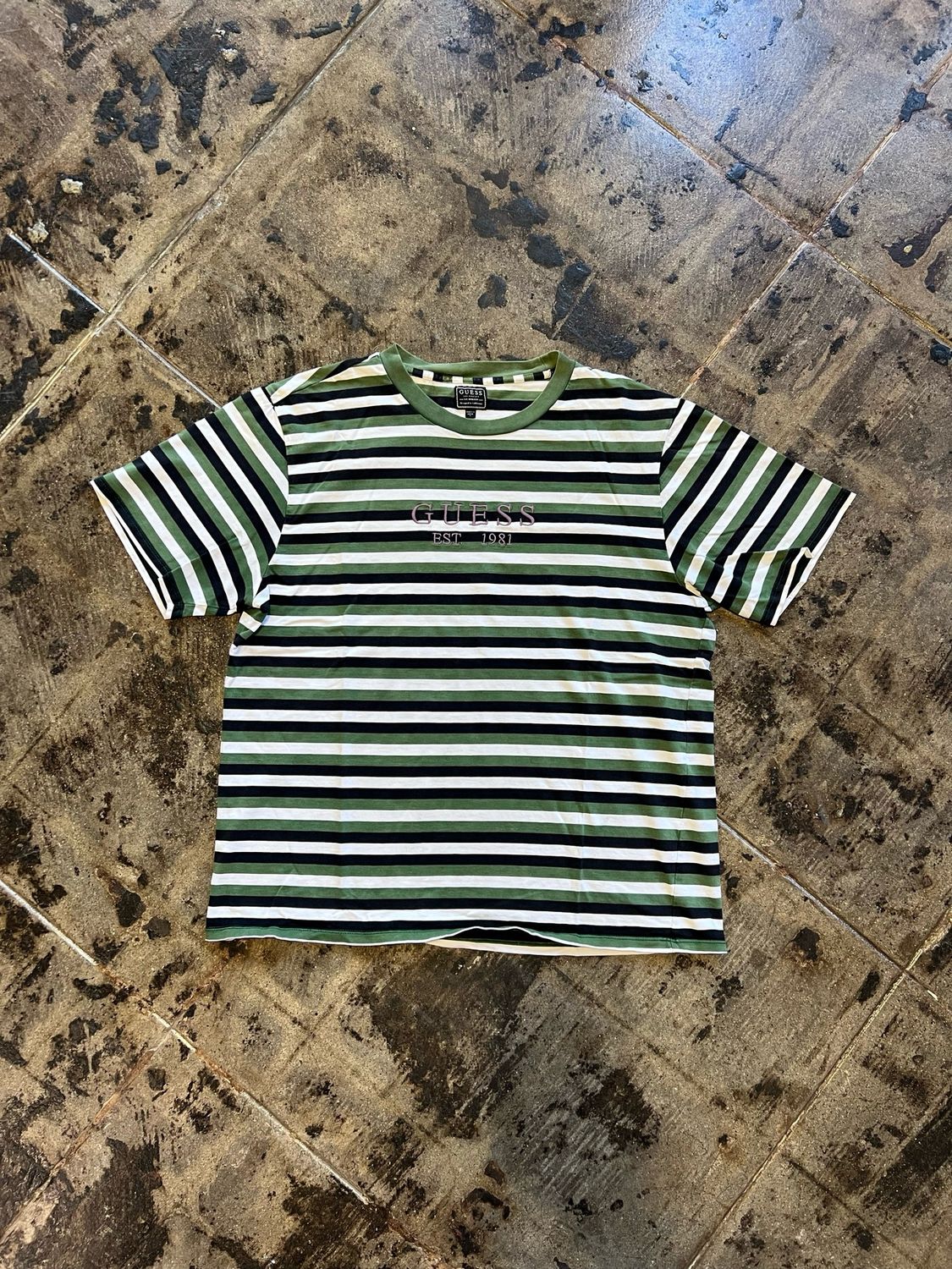 GUESS STRIPES TEE GREEN SIZE: L
