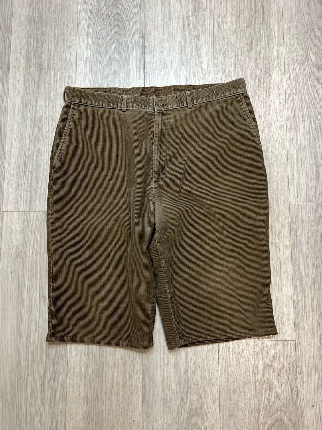 HAGGER CORDUROY JORTS SZ: 38&quot;