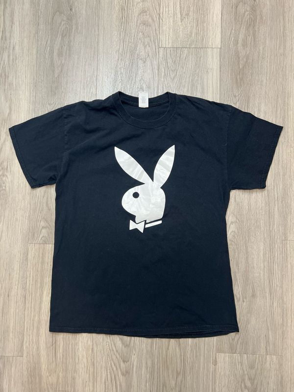 PLAYBOY TEE SZ: L