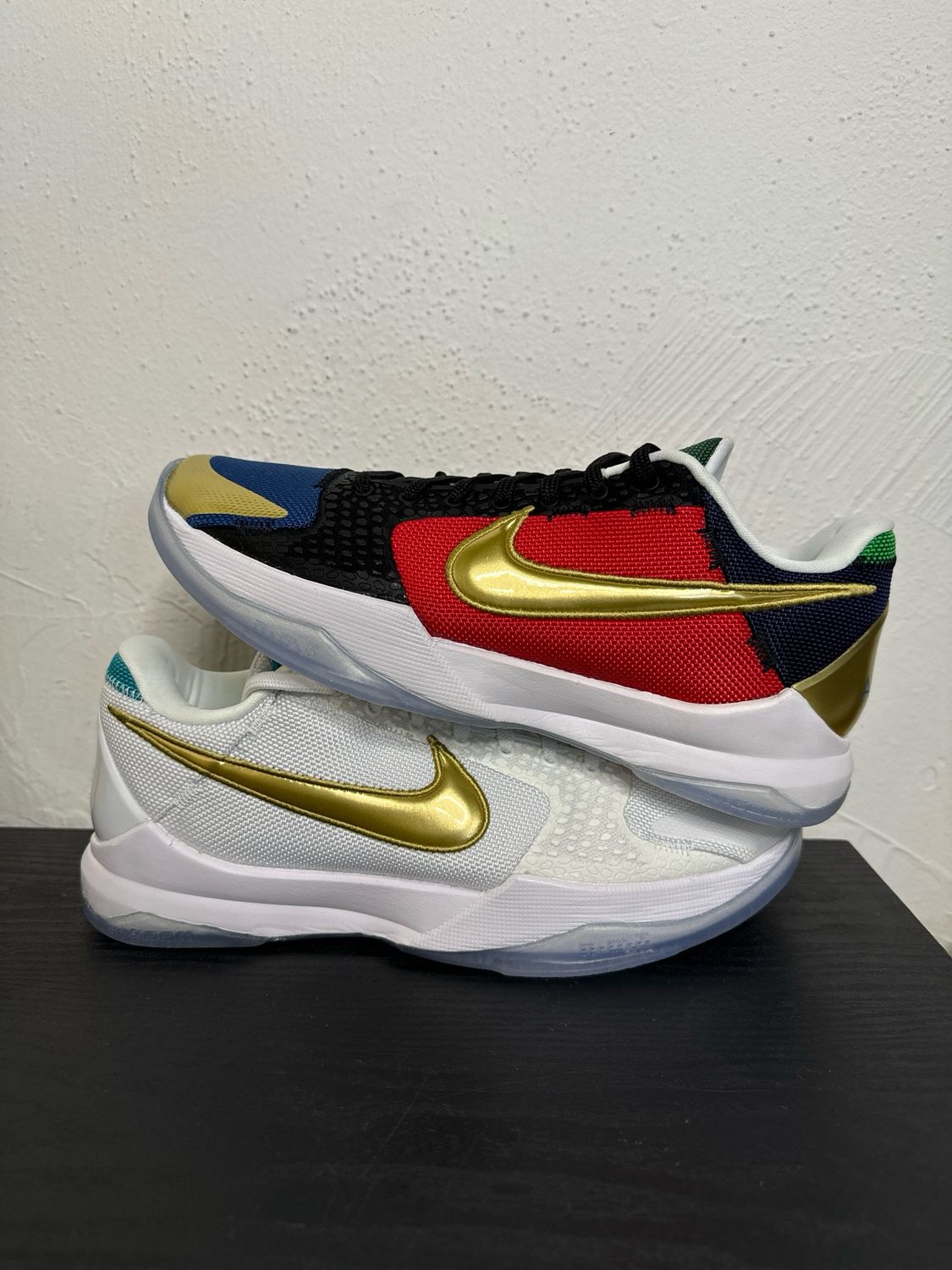 KOBE 5 PROTRO UNDEFEATED PACK
