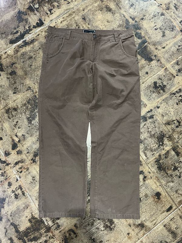 OAKLEY PANTS BROWN SIZE: 38 X32