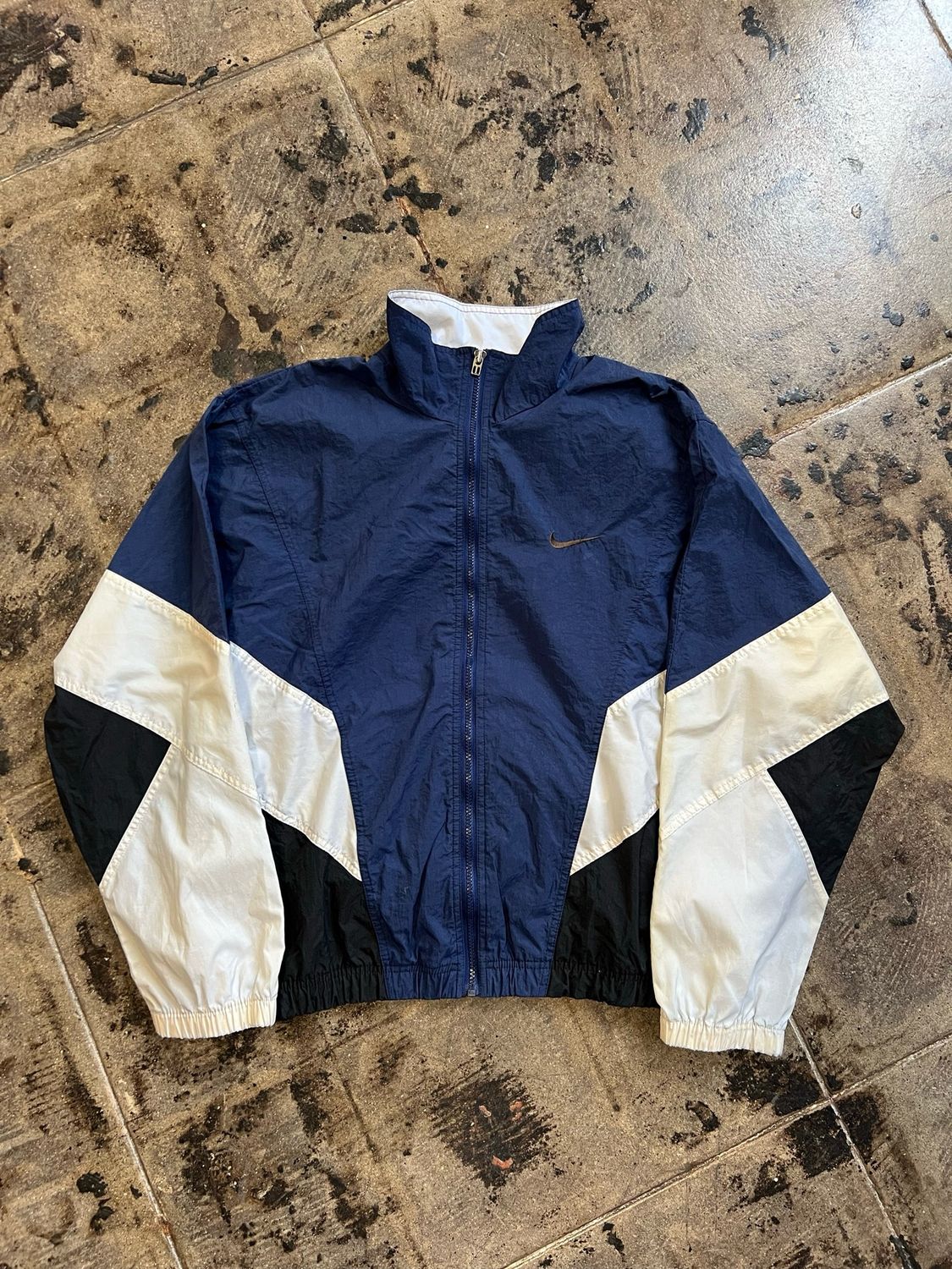 NIKE WINDBREAKER ZIPUP SZ: LARGE