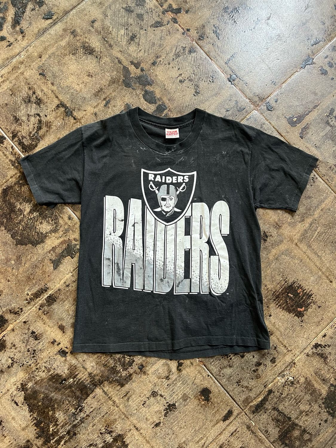 LA RAIDERS TEE SIZE; XL