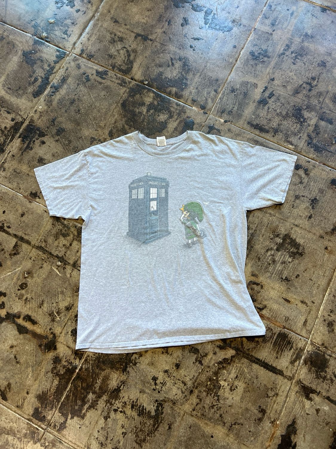 LEGEND OF ZELDA GREY TEE SIZE:XL