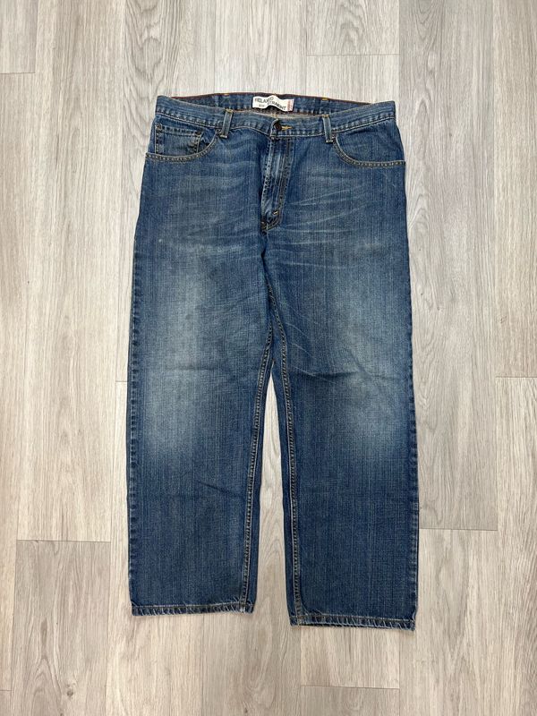 LEVI RELAXED STRAIGHT FIT PANT SIZE 38X30