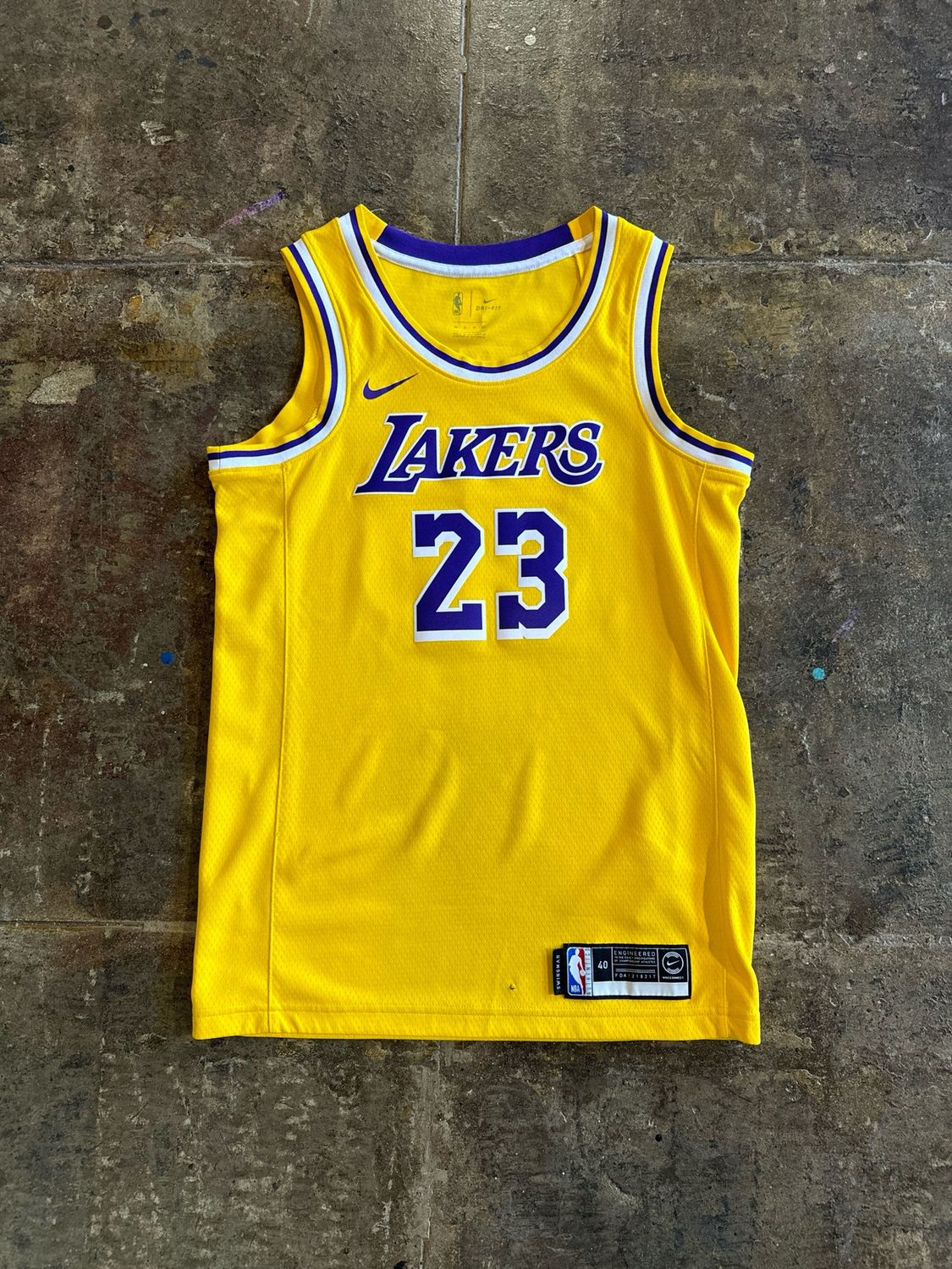 NIKE LEBRON JERSEY #23 SIZE:40 (S)