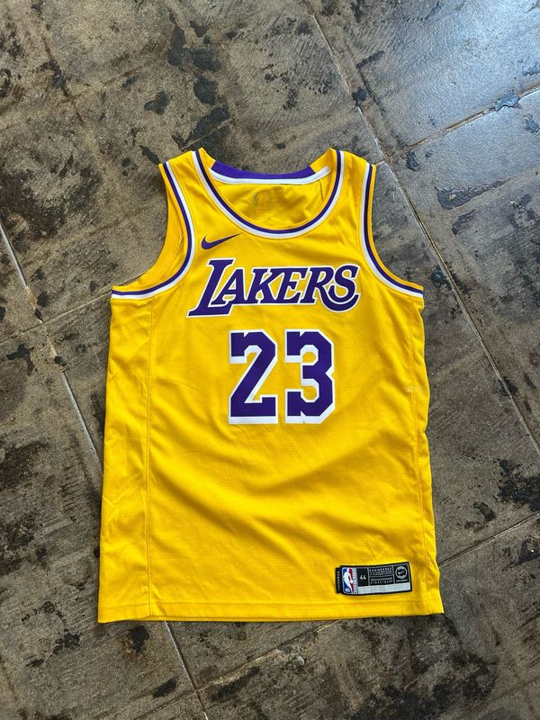 NIKE LA LAKERS JAMES #23 JERSEY SZ: M