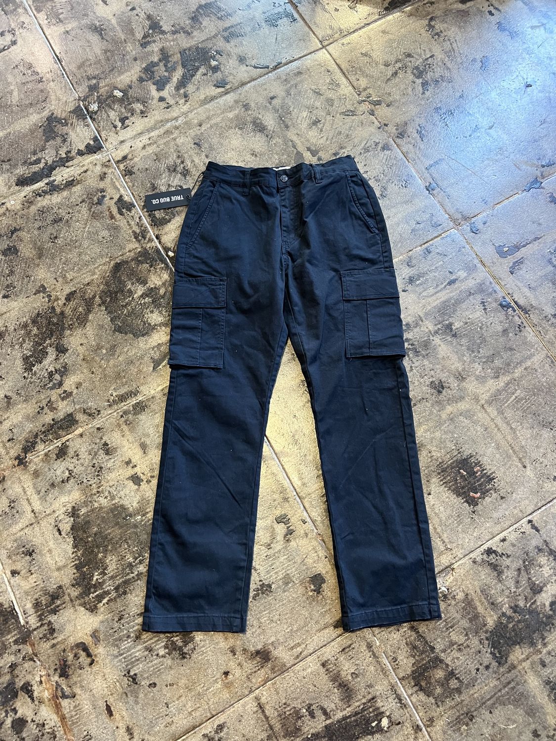 NAVY BLUE TRUE BUG CARGO PANTS SZ: 30 X 30