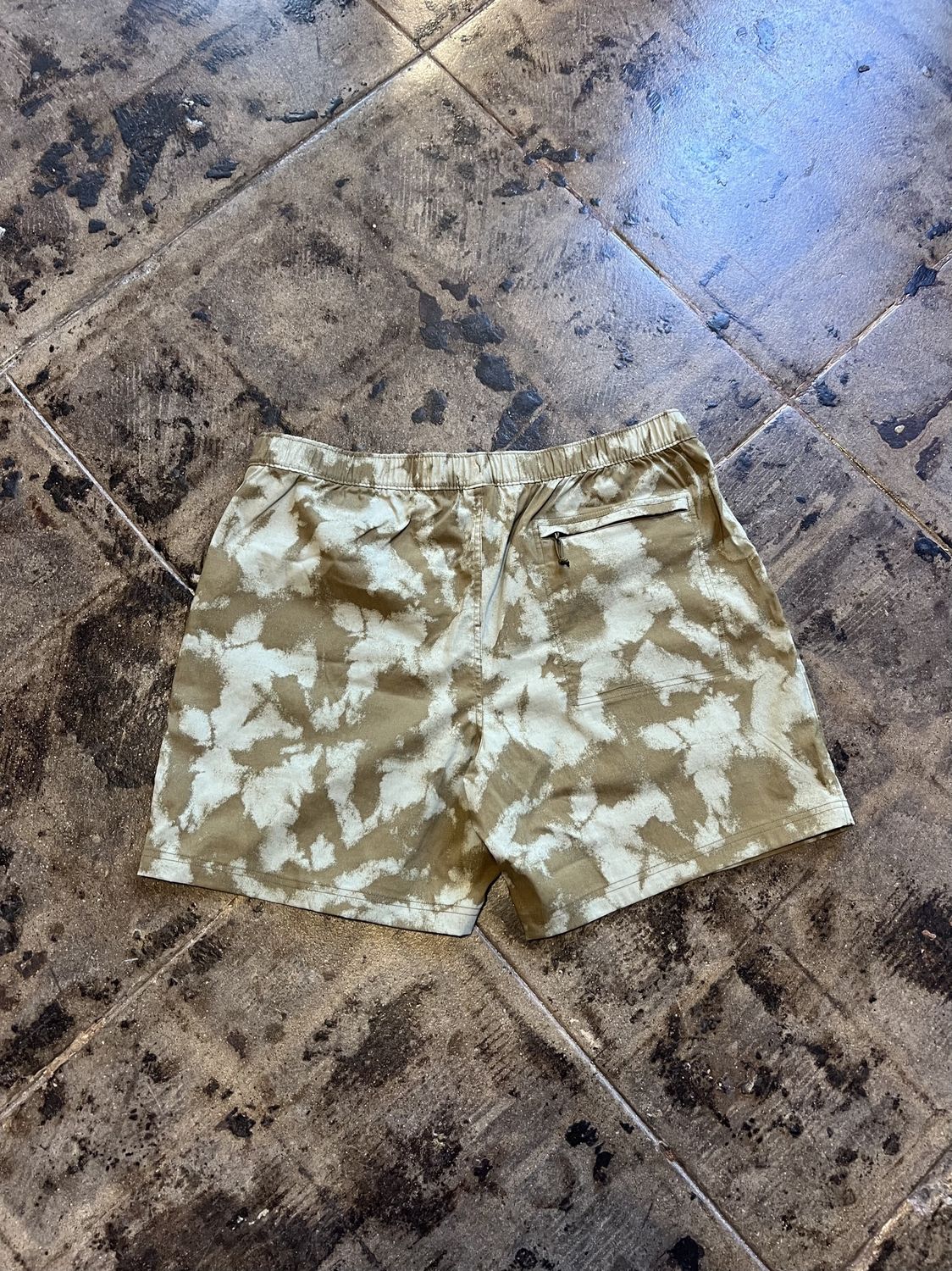 THE NORTHFACE SHORTS SZ: XL