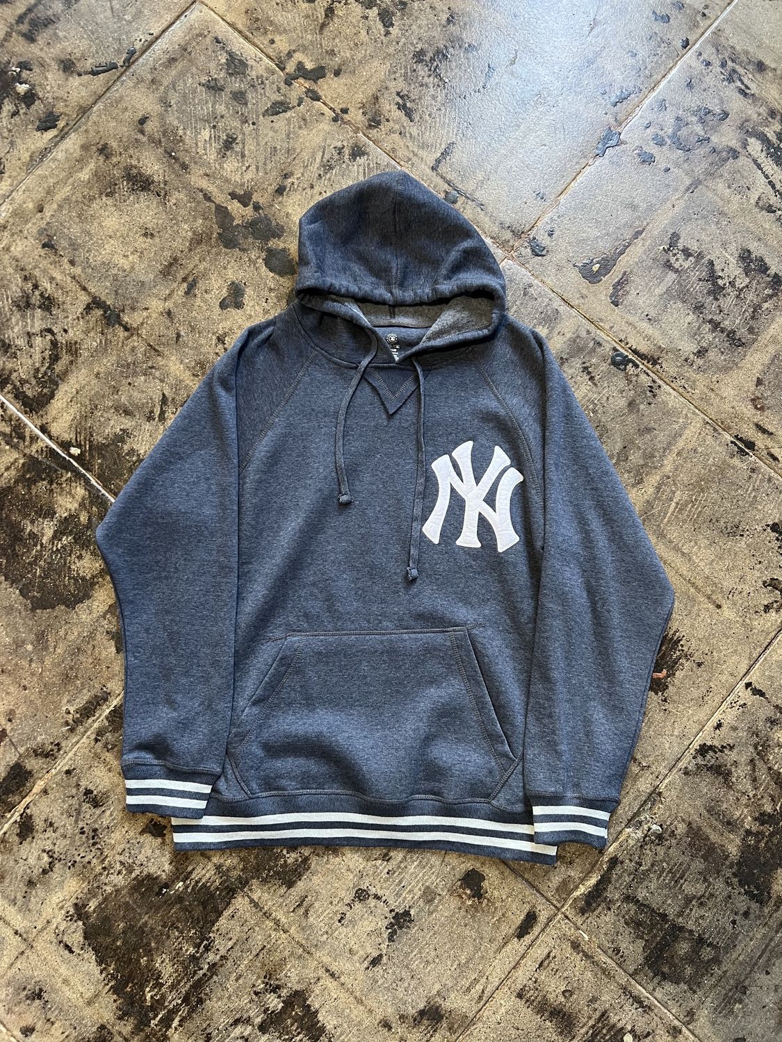 NY HOODIE SIZE:M