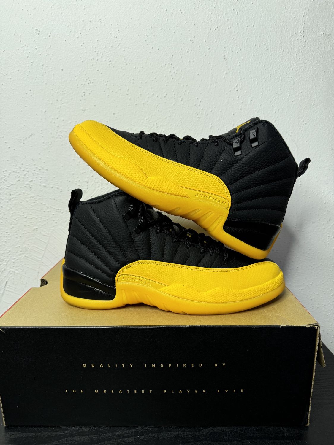 JORDAN 12 UNIVERSITY GOLD (USED)