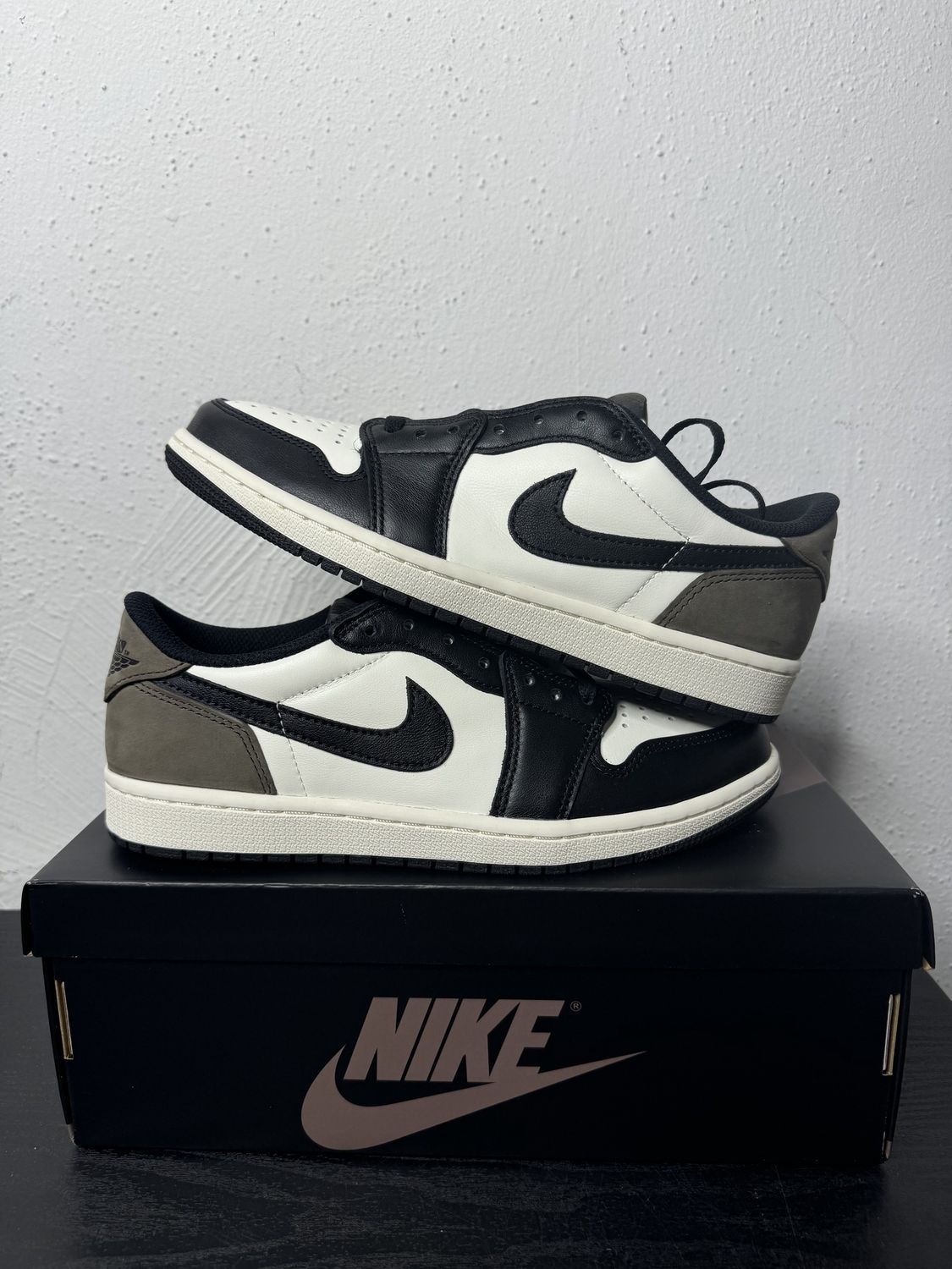 JORDAN 1 LOW MOCHA