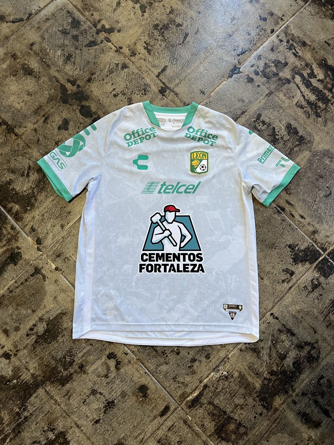 CHARLY LEON AWAY JERSEY