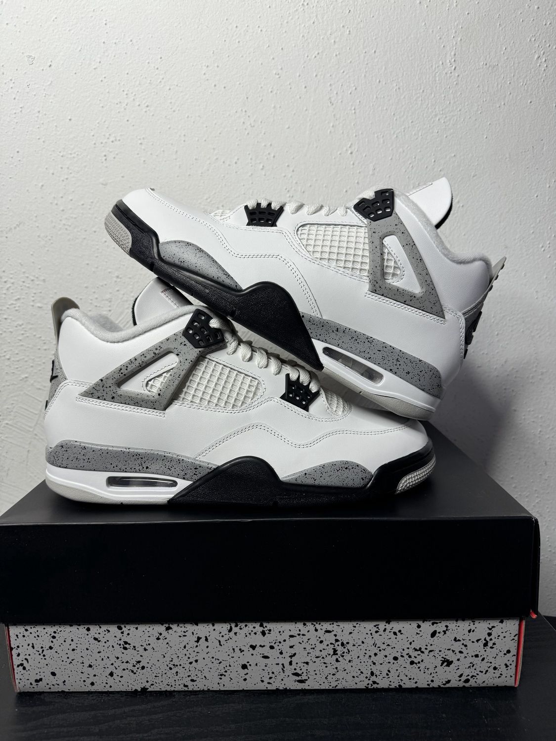 JORDAN 4 WHITE CEMENT (2025)