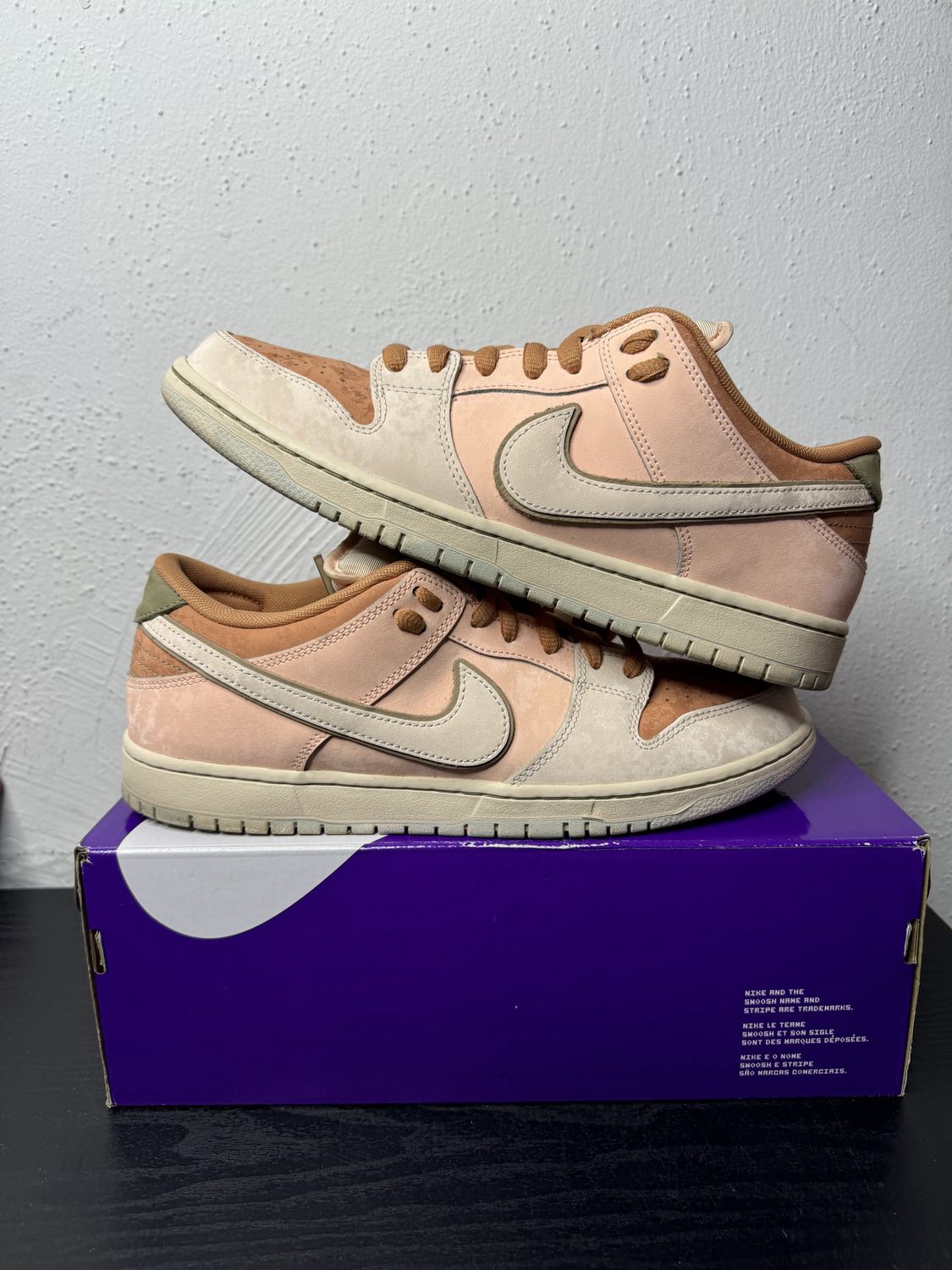 DUNK LOW SB TROCADERO GARDENS (USED)