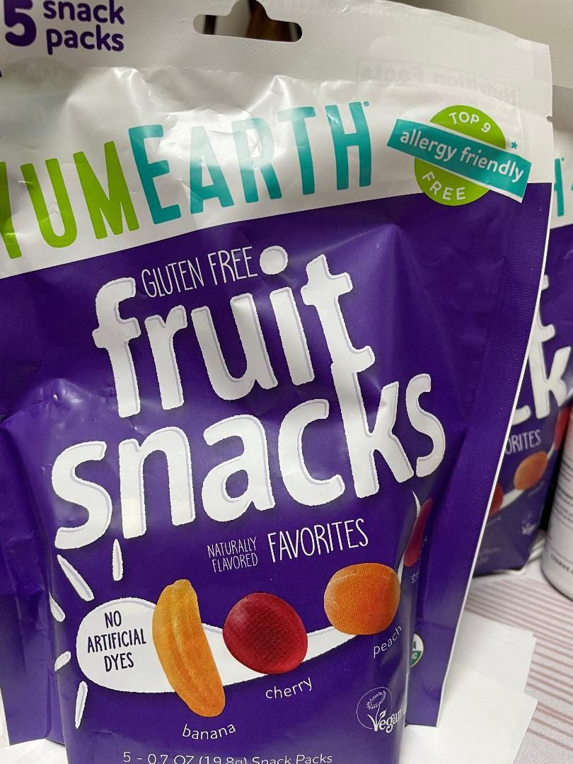 YUM EARTH FRUIT SNACKS