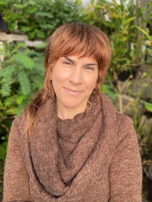 R2413 Intensive - Erika Galentin - Aromatic Distillation_ An Alchemical and Ceremonial Journey