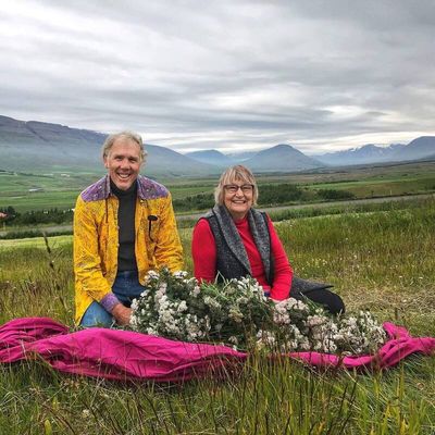 R2428 Mathias and Andrea Reisen - The Dirty Dozen - Knowing Your Roots