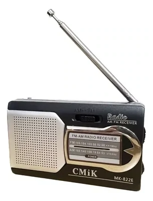 Radio De Mano Cmik Am/fm Con Altavoz Incorporado Mk-822e