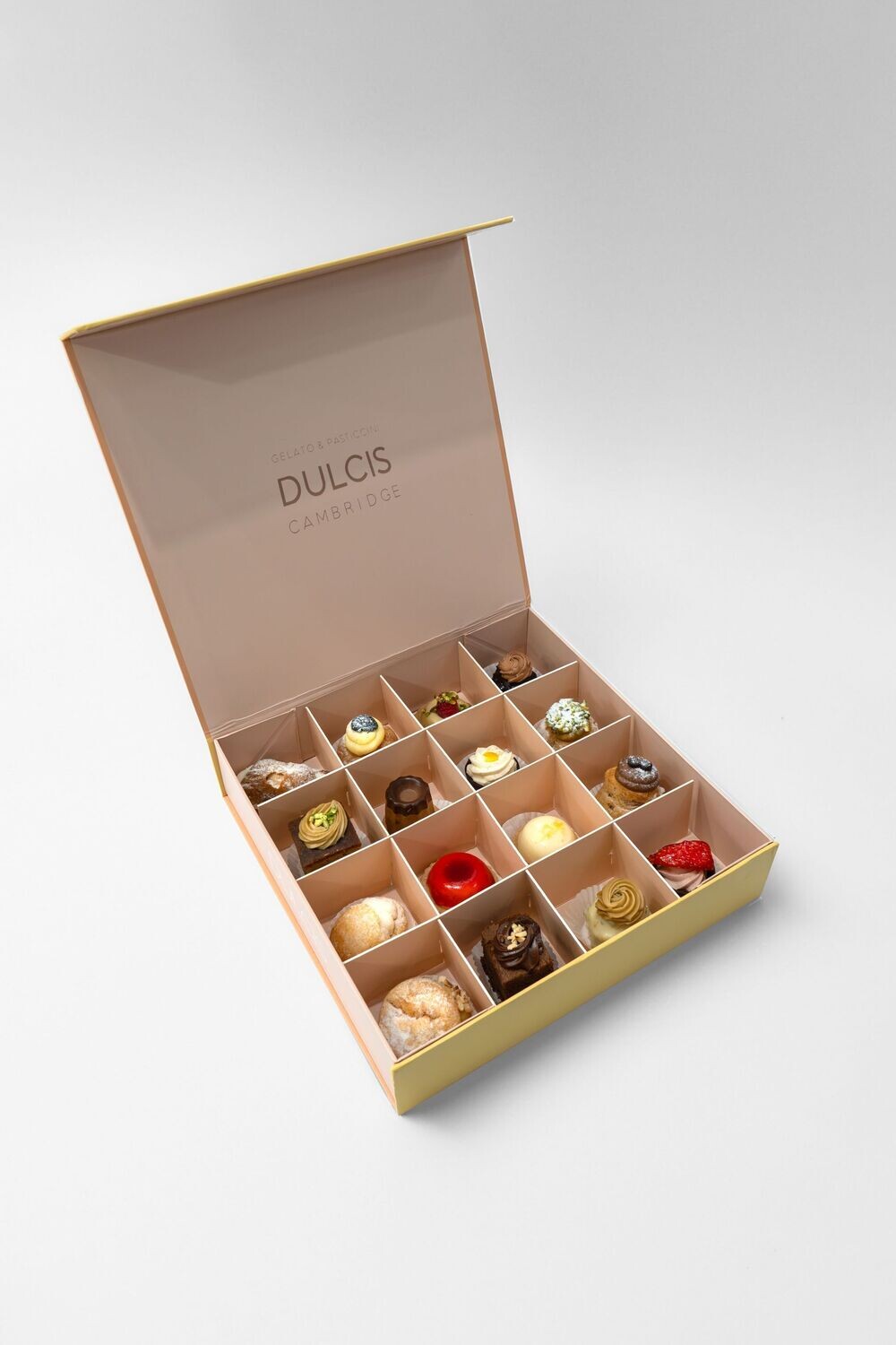 Luxurious 16 pasticcini box