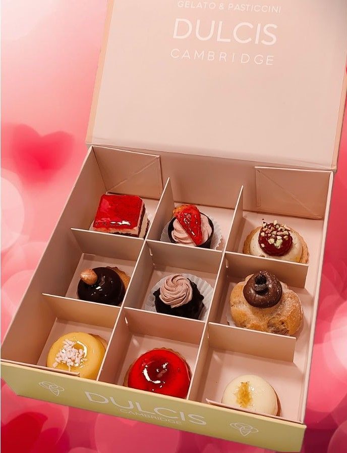 Valentine's Day Pasticcini box Valentine's Day Pasticcini box