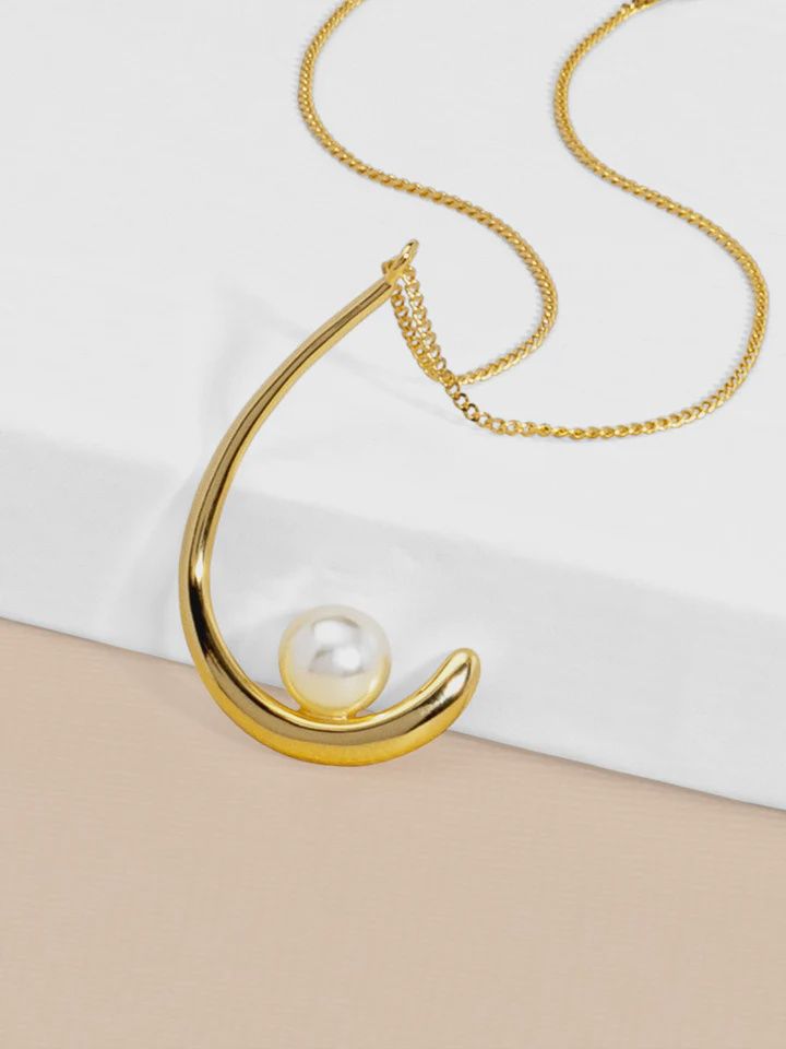 Gold Moon Pearl Short Necklace