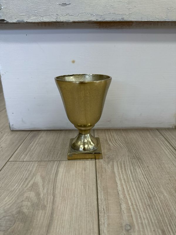 Hilma Vase Short