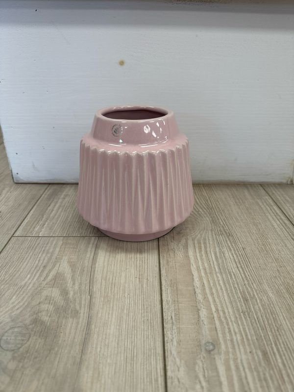 Ella Faceted Vase Pink 6H&quot;