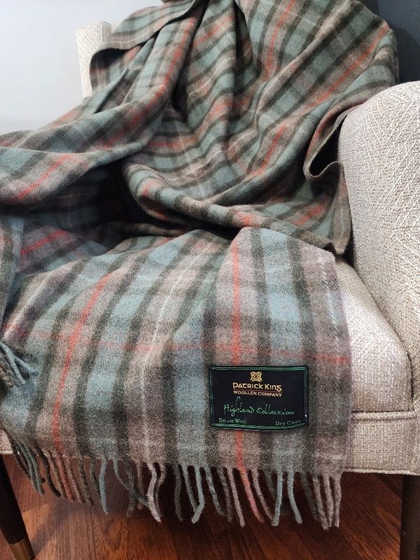Deluxe Highland Blanket - Fraser Hunting Ancient