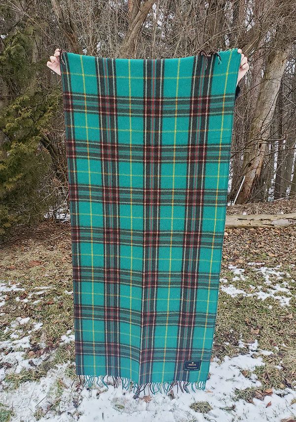 Newfoundland Knee Blanket