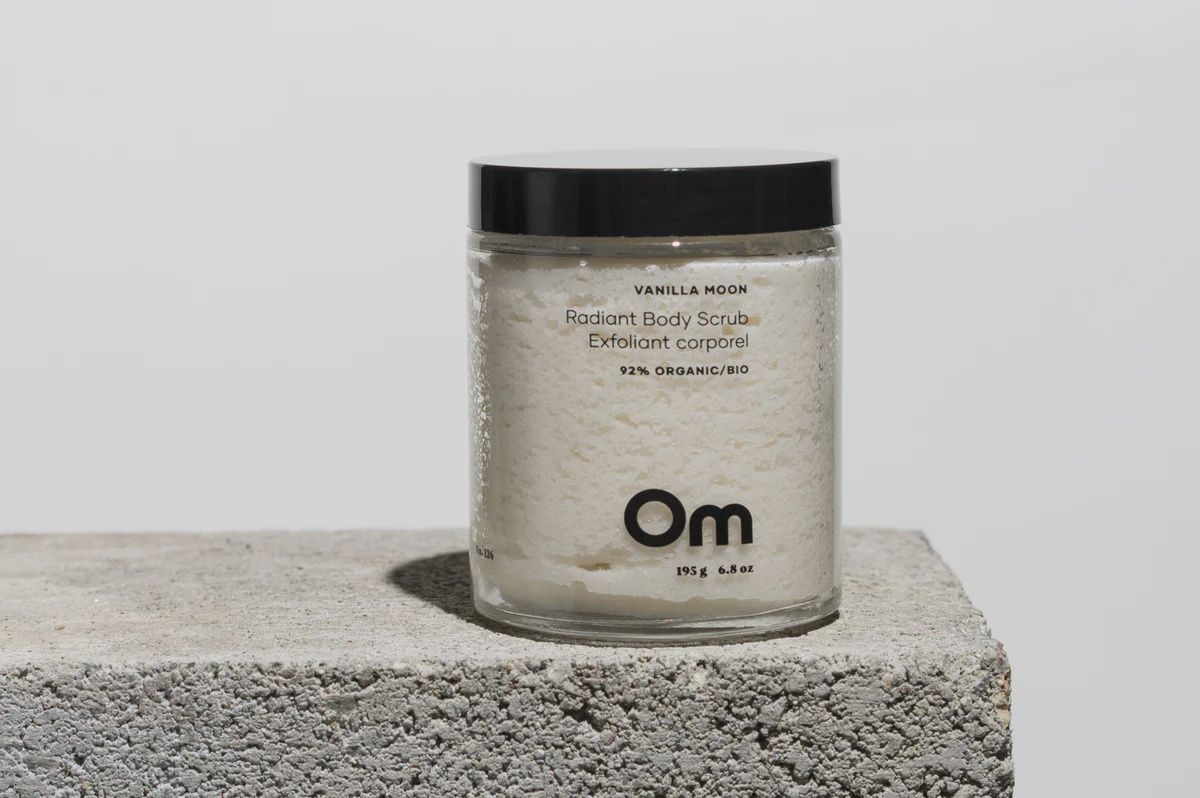 Vanilla Moon Radiant Body Scrub - 195g