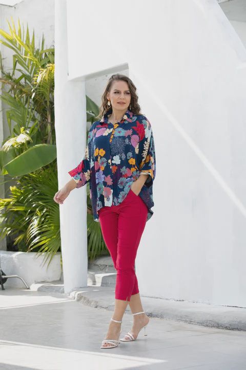 Benoîte&#39;s Navy Floral Top