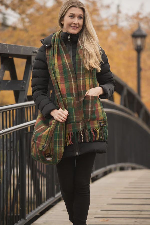 Canadian Rockies Wool Pocket Scarf