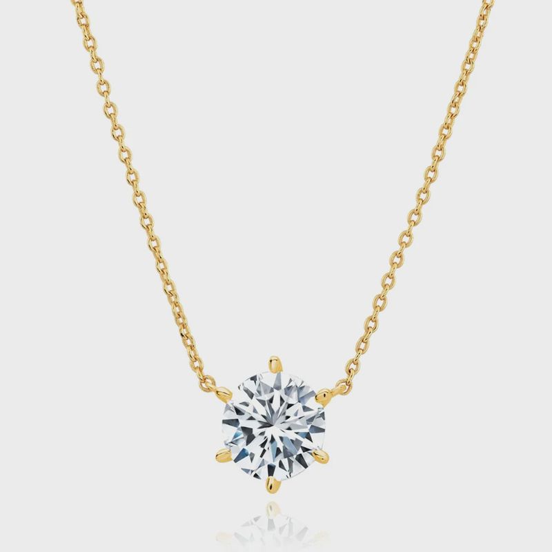 6 Prong Solitaire Necklace finsed in 18kt yellow gold