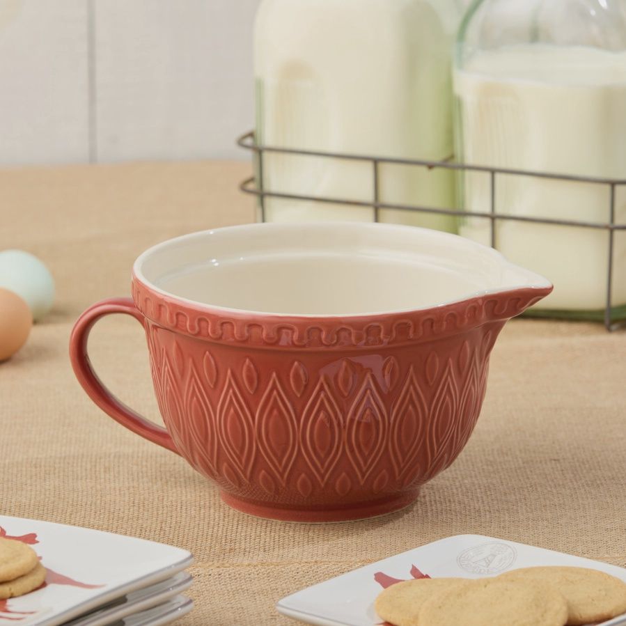Vintage Farm Stoneware Batter Bowl 2.5 qt.