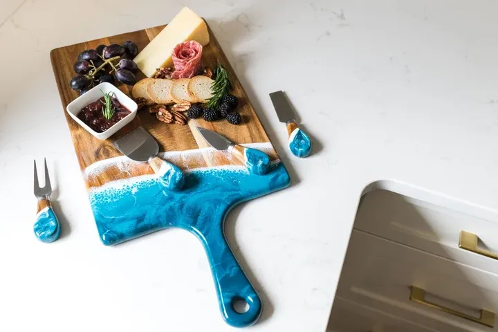 Resin Coated Cheese Knife Set Ocean Vibes