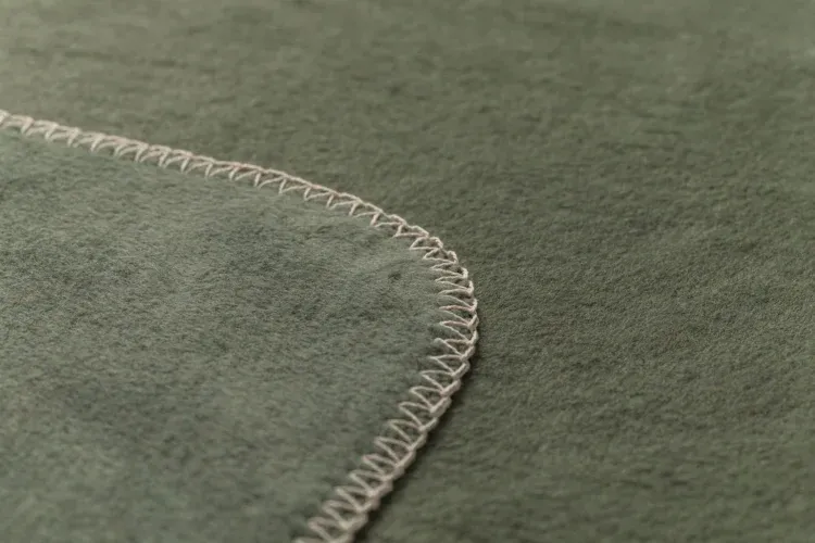 SAVONA Throw Solid Ivy