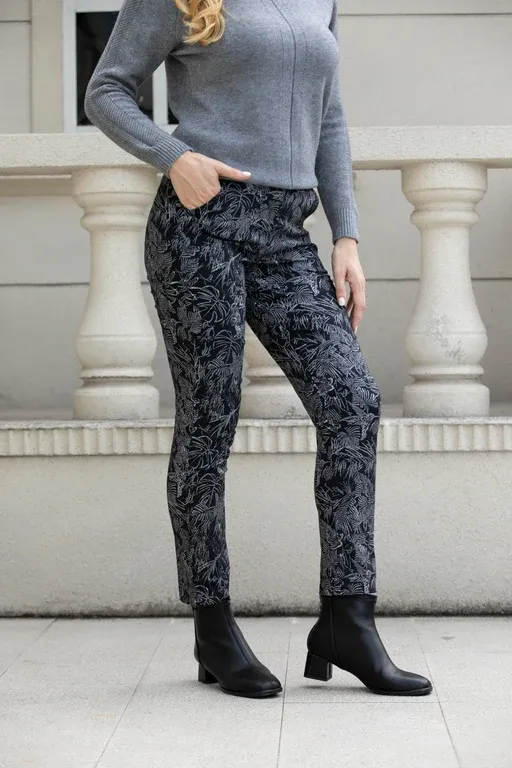 Printed Straight Leg Pull-on Pant, Size: S