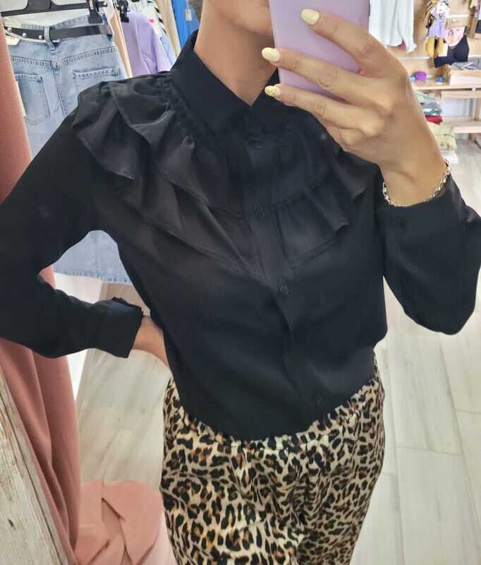 Camisa volantes negra