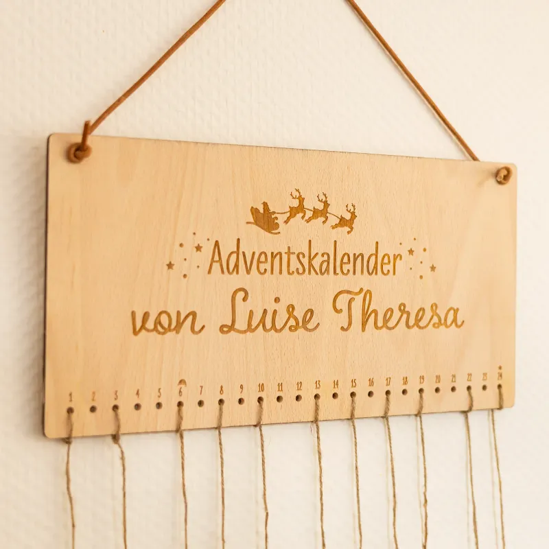 Personalisierter Adventskalender aus Holz mit Namen