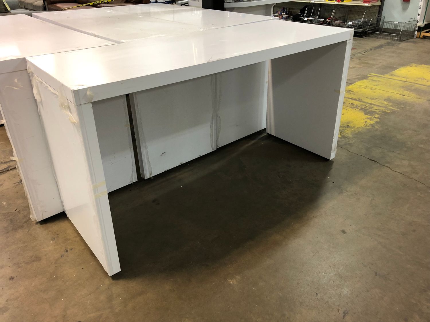 65&quot;X24&quot;X34&quot; TABLE