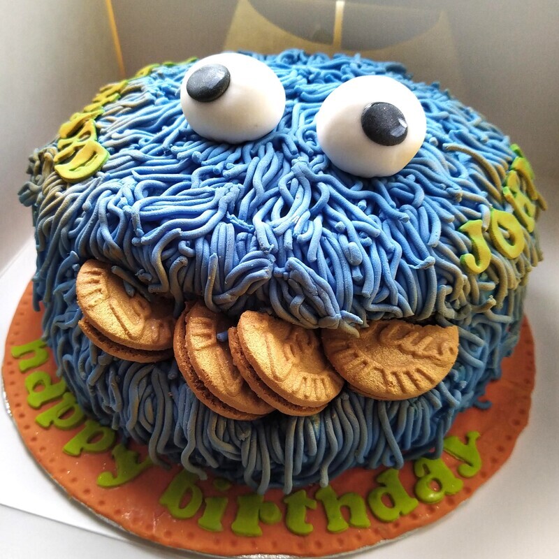 Cookie Monster cake