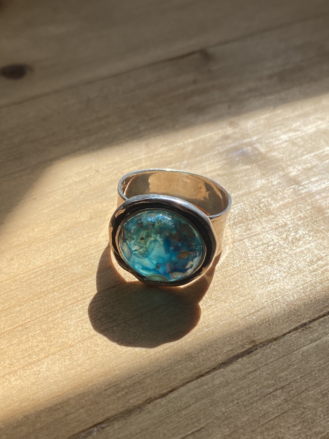 ROUND ROMAN GLASS RING