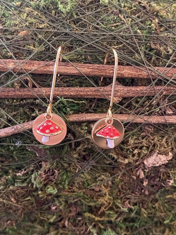 RED/WHT MUSHROOM DROP EARRINGS