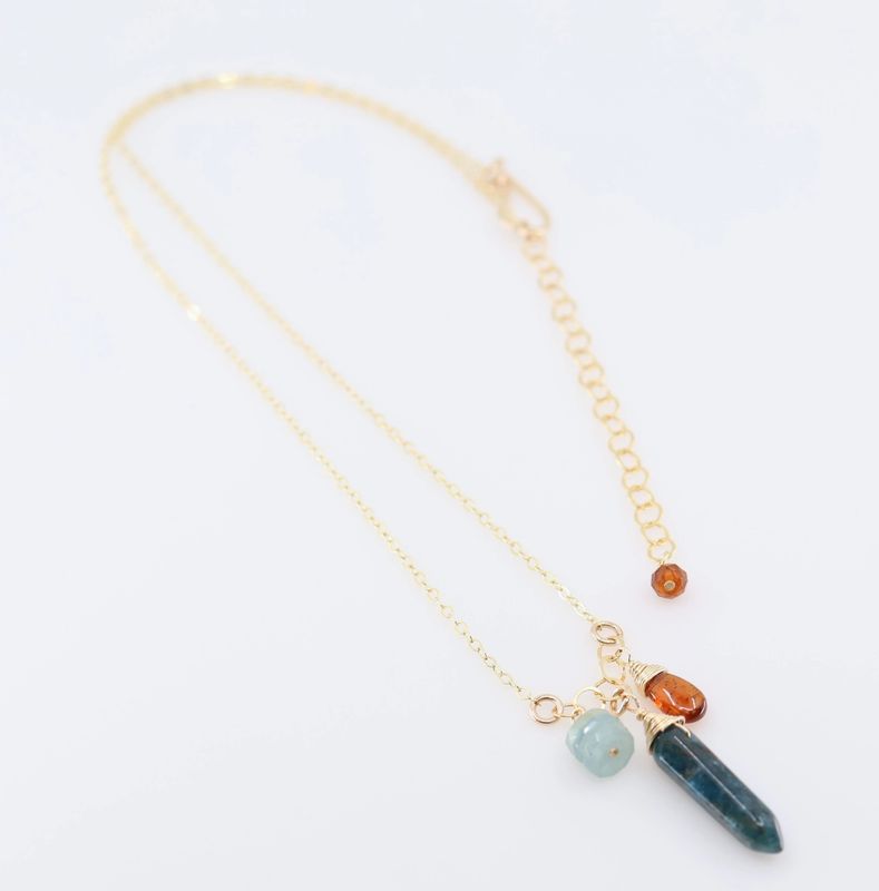APATITE POINT NECKLACE