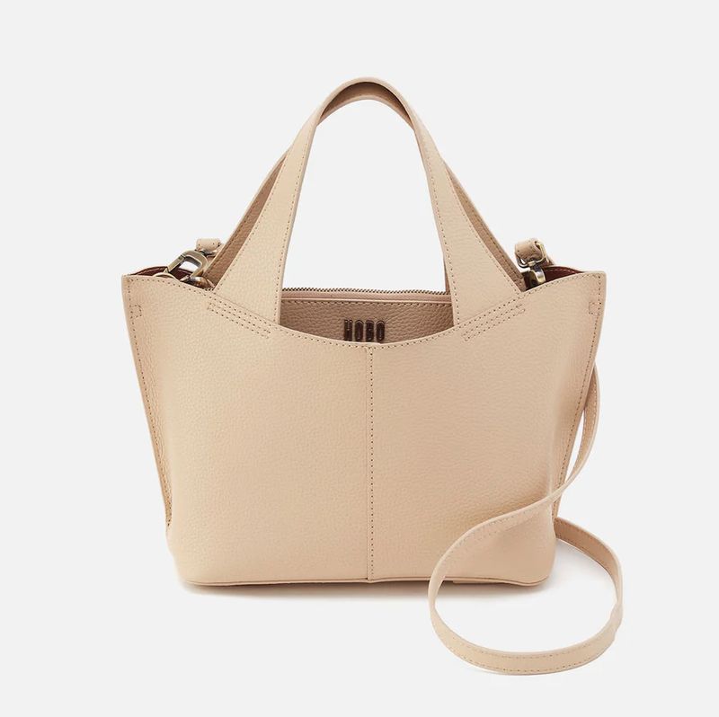 VIDA SMALL TOTE ALMOND