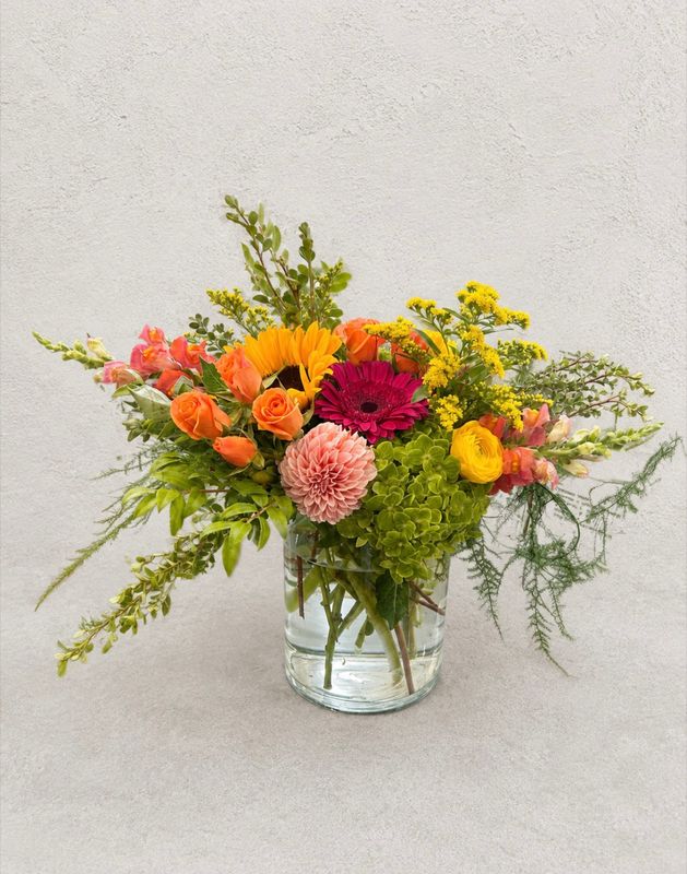 BRIGHT + BOLD FLORAL ARRANGEMENT